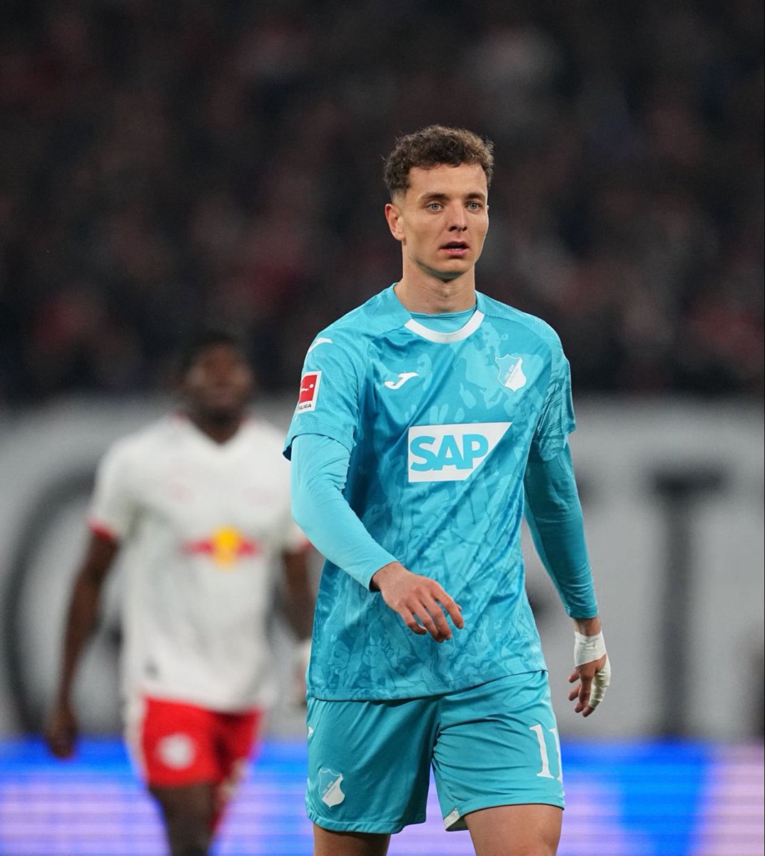 مُـــسلـم tweet media