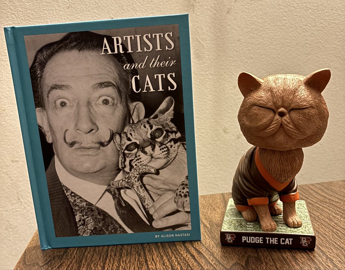 I know it is not a competition, I think I got the best Easter gifts!! IYKYK 🐈 #pudge #bgsufootball #bgsu