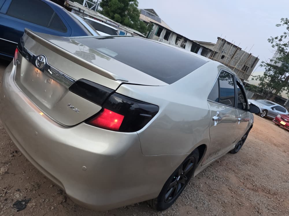 StarAlobama's tweet photo. 🔥DISTRESS ALERT ⚠️ 📢 Belgium Standard Toyota Camry 2013 model with untampered engine and gear Ac chilling well Buy and drive absolutely nothing to fix 

Just 9.2m
NO,08147632363 https://t.co/m0Ry2ZNc82