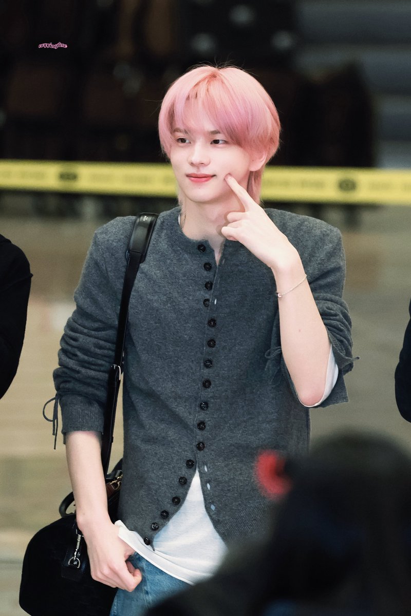 𝐍𝐀𝐏𝐏𝐈𝐍𝐆𝐓𝐈𝐌𝐄 tweet media