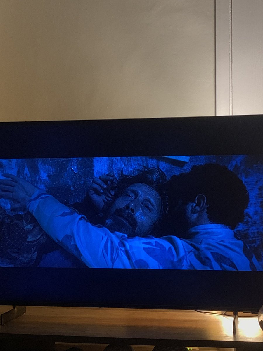 holly 🐾 seeing bts ! tweet media