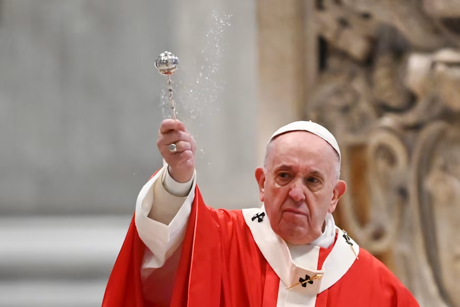 Christopher Hale tweet media