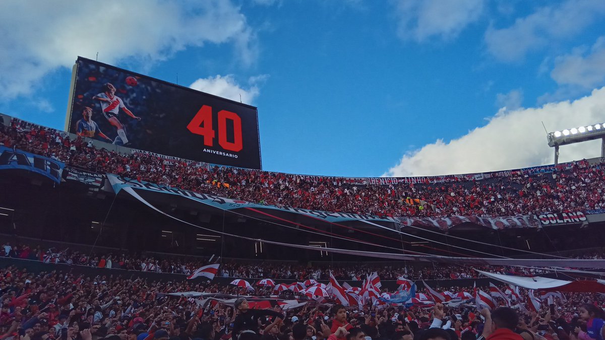 Excelente el clima y el cancionero hoy en el Monumental🐔