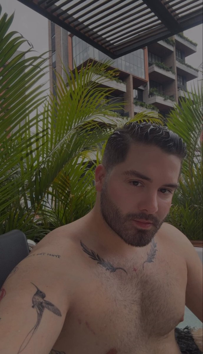 santisanchz_'s tweet photo. 👀 https://t.co/jsKwhVQFCl