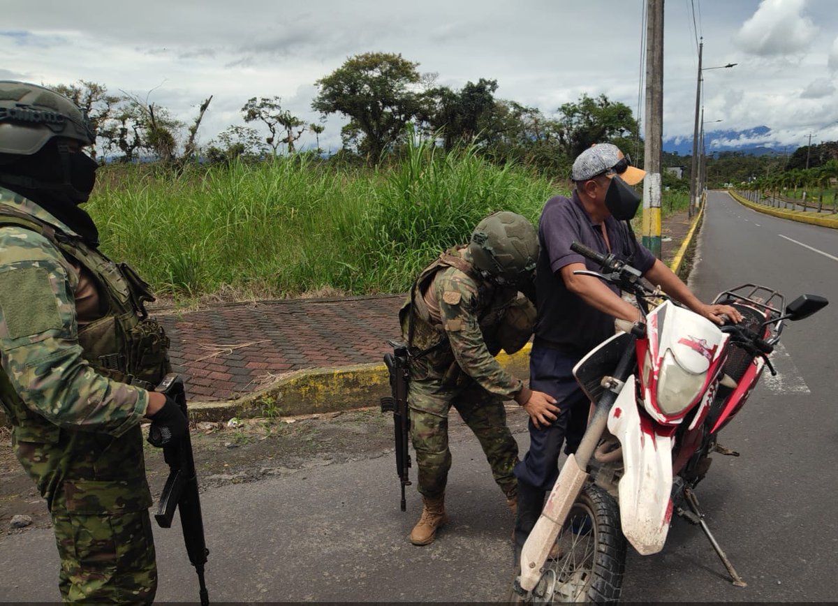 Fuerzas Armadas del Ecuador tweet media