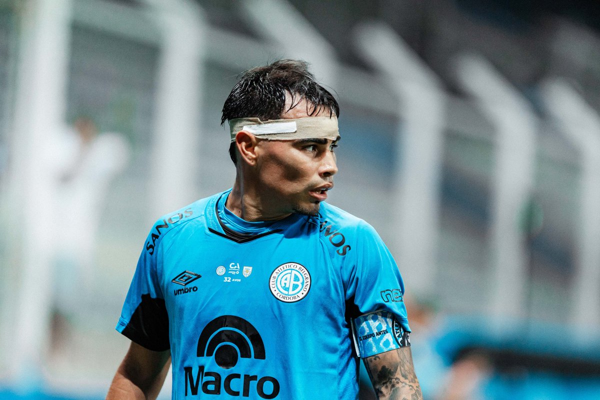 Isaías 41:10: "No temas, porque yo estoy contigo; no desmayes, porque yo soy tu Dios que te esfuerzo; siempre te ayudaré, siempre te sustentaré con la diestra de mi justicia"