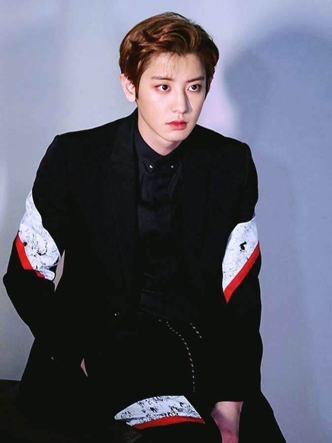 chanyeol pics tweet media