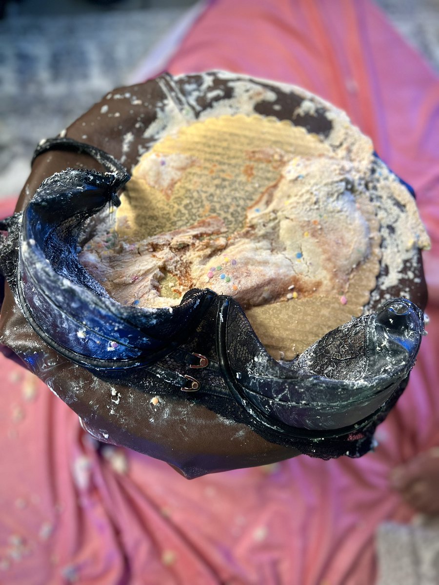 Ashley Barron tweet media