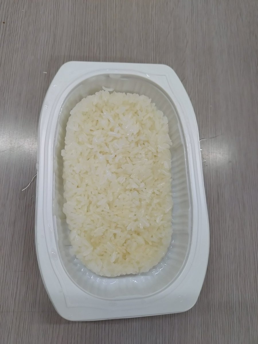 電子レンジで、温め過ぎたら、ご飯が縮んだ。