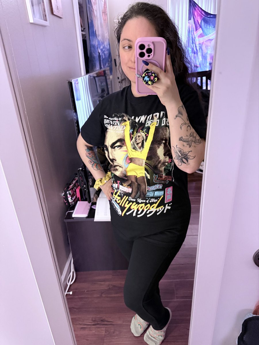 Angelina tweet media