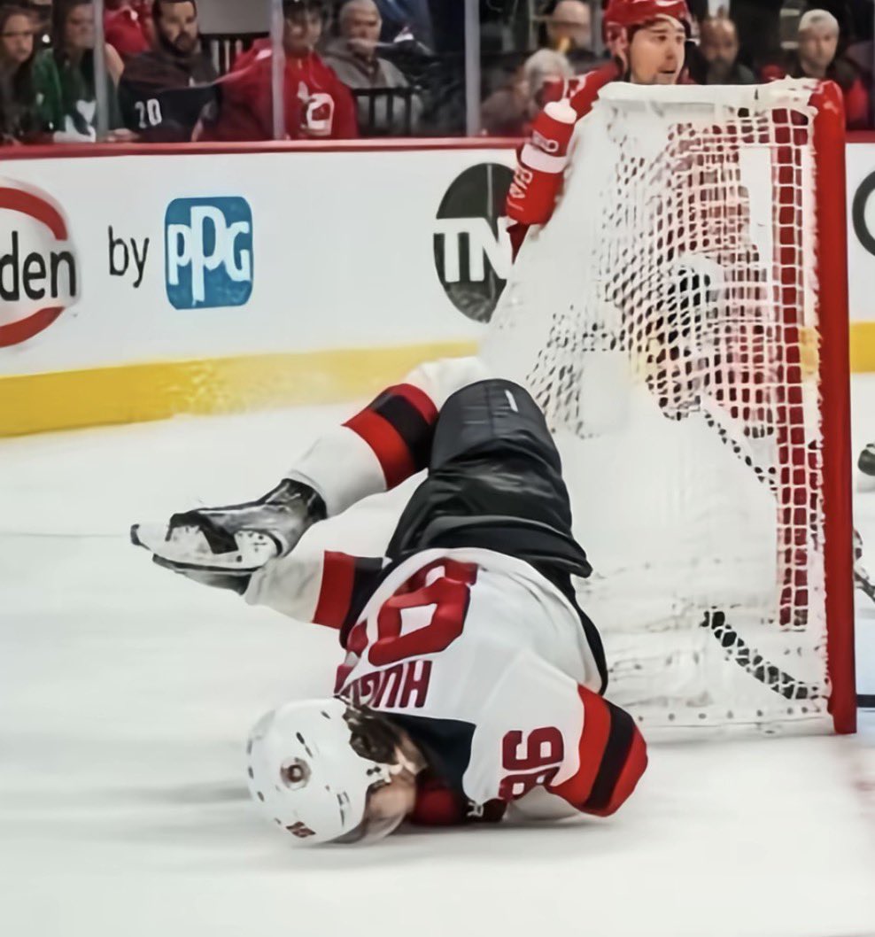 x - Lily ✮ ⋆˚꩜ tweet media