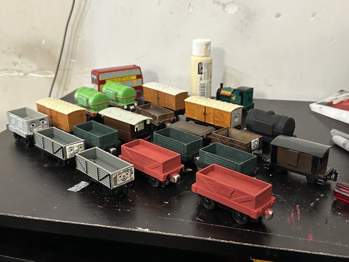 KagaminsKawa's tweet photo. The Troublesome Trucks! They tend to get the engines every time… or so I‘m told!
#Ertl #TakeAlong #ThomasCustoms
Curious about the nakayoshi stock? Check out my unboxing video of the unmodified trucks on YouTube! https://t.co/HG4KD4NLRI https://t.co/Ukc7R1bkT2