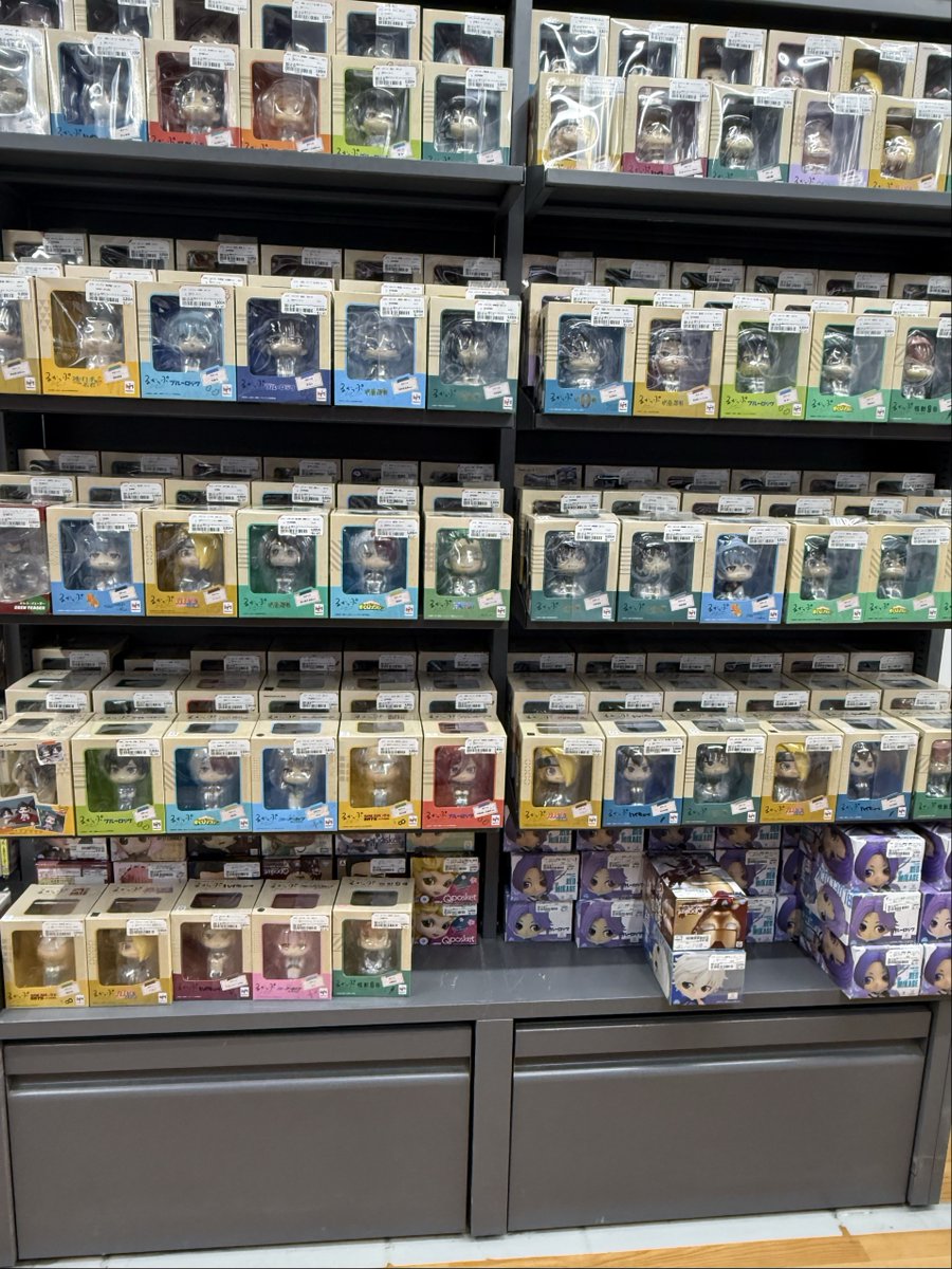 ⭐フィギュア・グッズ多数取り扱い中⭐】 ＼当店ではフィギュアや 