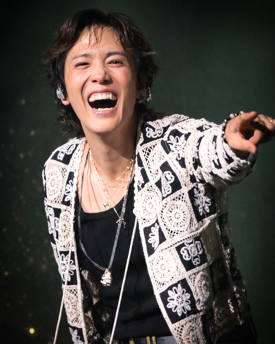 Pri_Schxn 💛 tweet media