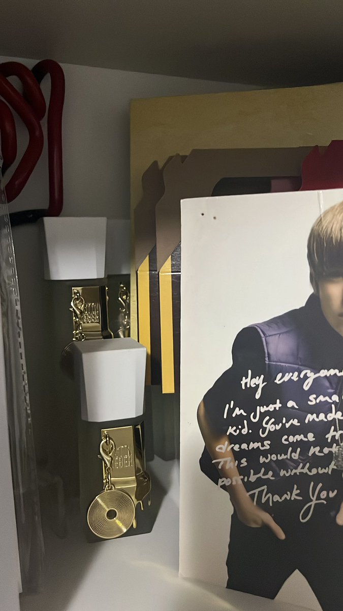 sophs 🐮 tweet media