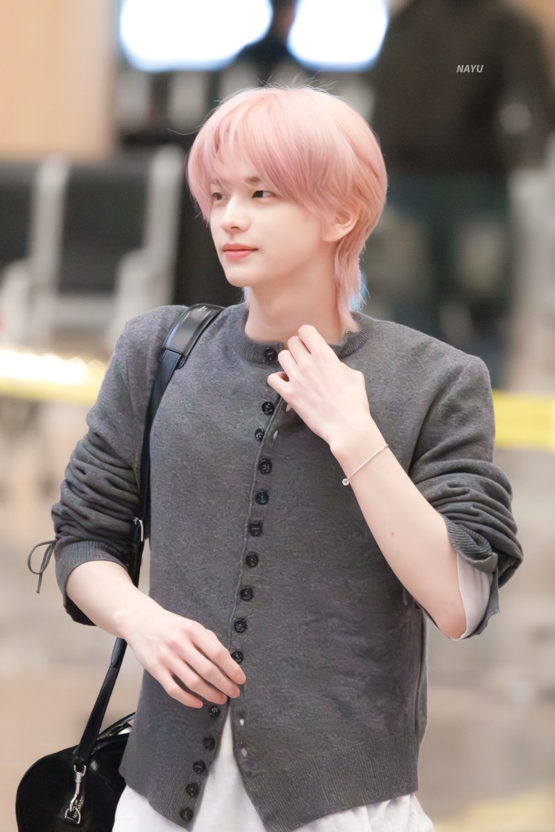 𝙉𝘼𝙔𝙐 tweet media