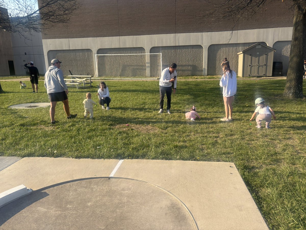 esuhornetsfb's tweet image. Family Egg Hunt✅
Post practice meal✅
Practice 6✅

#Stingersup🐝 | #FOE🐝🧱 | #UNIT