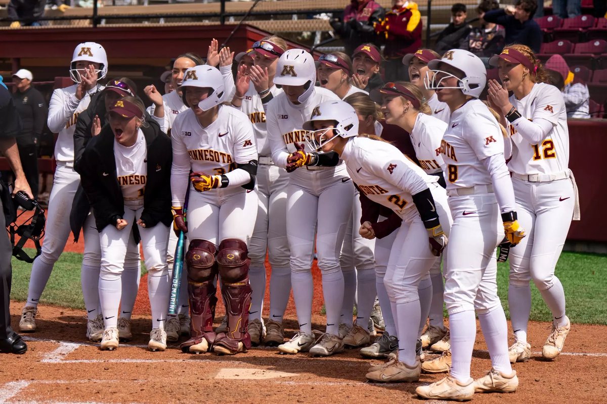 GopherSoftball's tweet photo. Sunday funday 😄 https://t.co/9tAxpTOm3P
