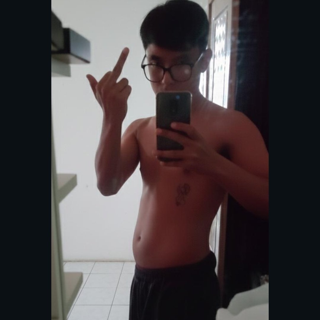AlexxD tweet media