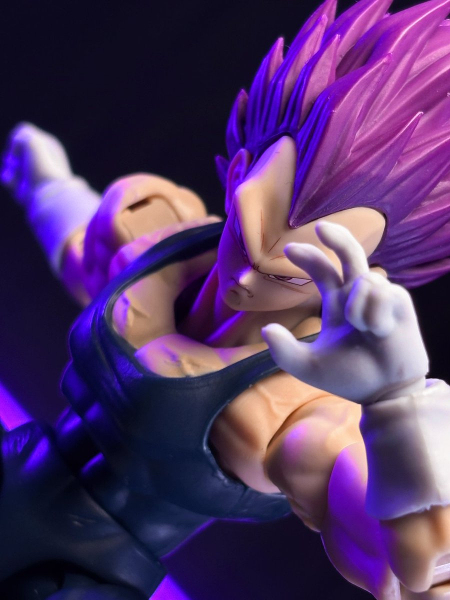 Furakusu tweet media