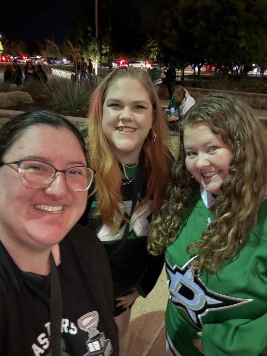 x ² - Ally 💫💚 tweet media