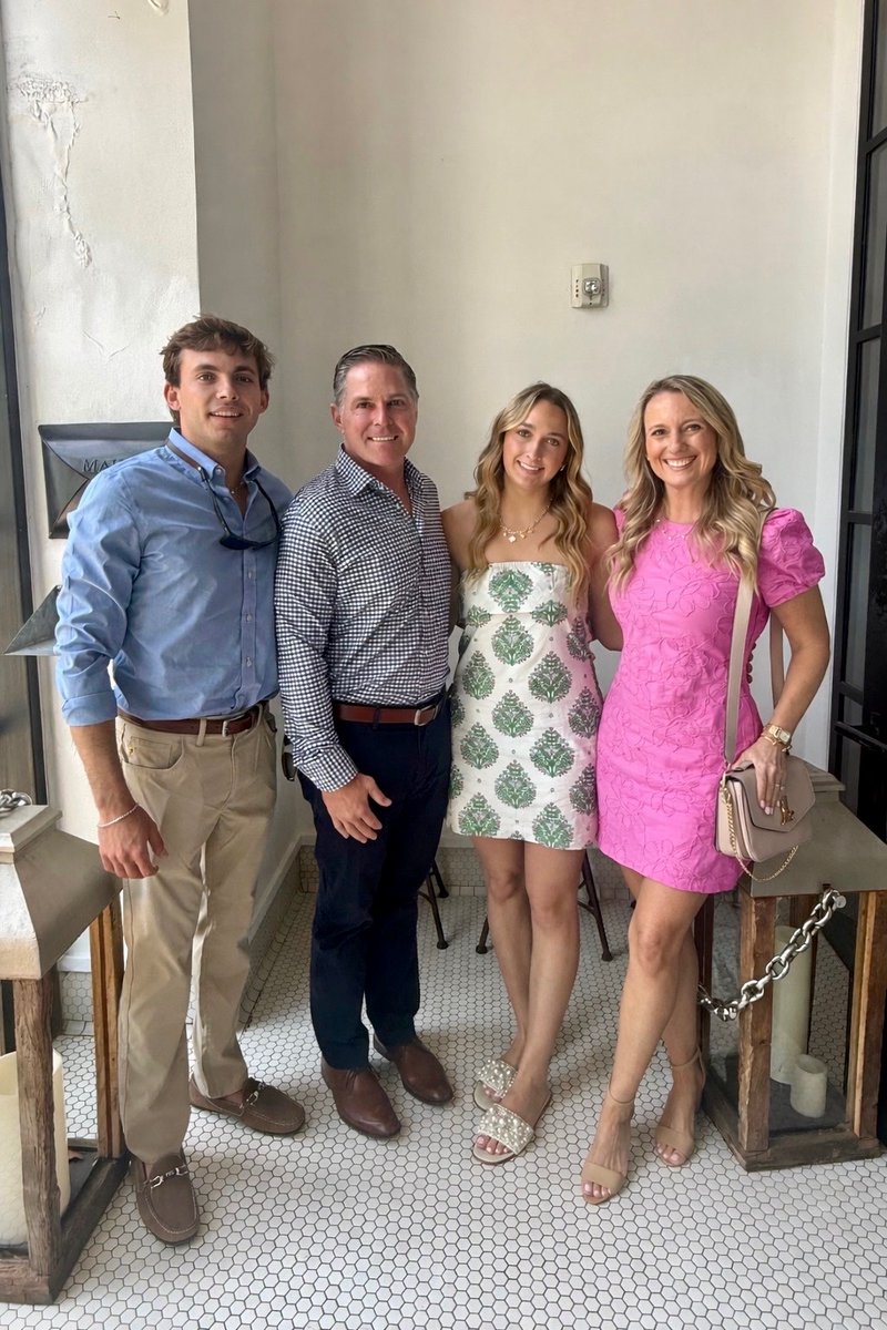 rschultzwealth's tweet photo. Happy Easter from my family to yours. Taking a moment today to slow down, spend time together, and appreciate what really matters. Hope your day is filled with the same. https://t.co/ojfiYPMbxM
