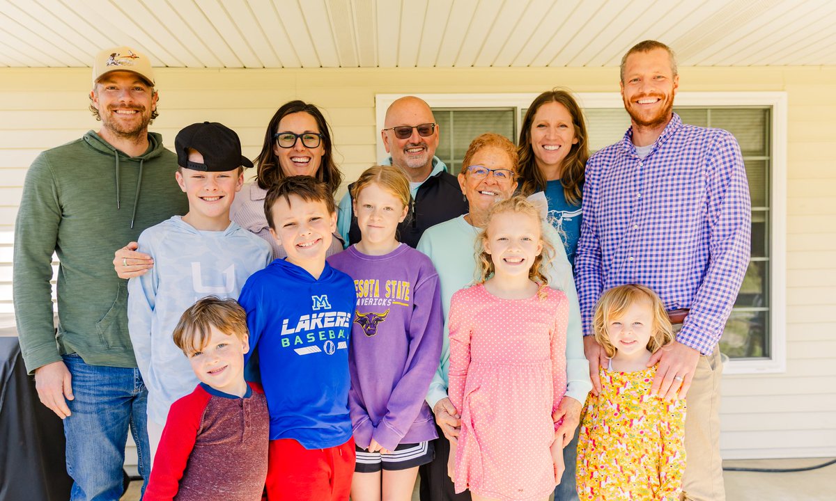 quasarcoach's tweet image. The kind of weekend grandpa dreams about.
Season opener on Friday.
AAU basketball on Saturday.
Everyone together for Easter Sunday.
My heart is full!
#Easter2026
#Grandkids
#FamilyFirst