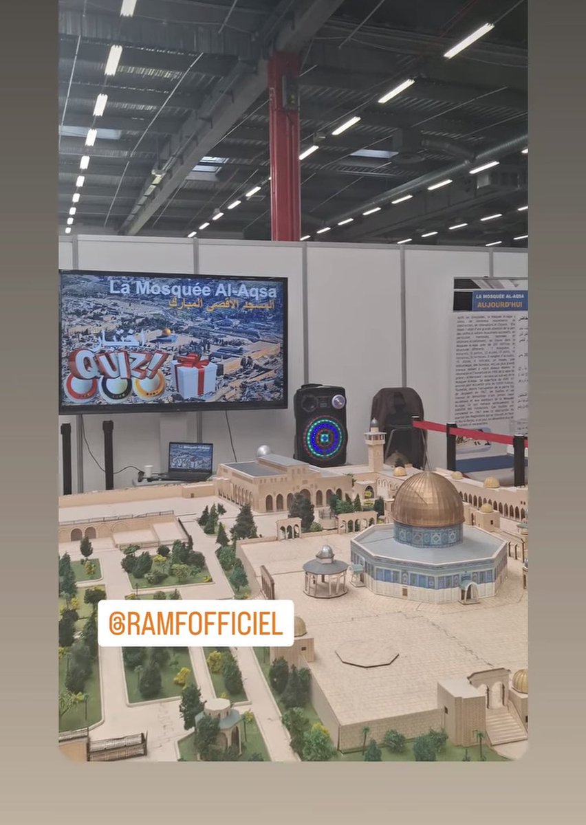 camillebreer's tweet image. Scandale au salon des musulmans de France :
Cola de Palestine !!
Drapeaux palestiniens
Maquette de la mosquée d’Al-Aqsa, le Kotel est purement effacé et Israël n’existe pas, documentaire comment porter le voile en entreprise ! C’est en France c’est légal c’est maintenant #salon