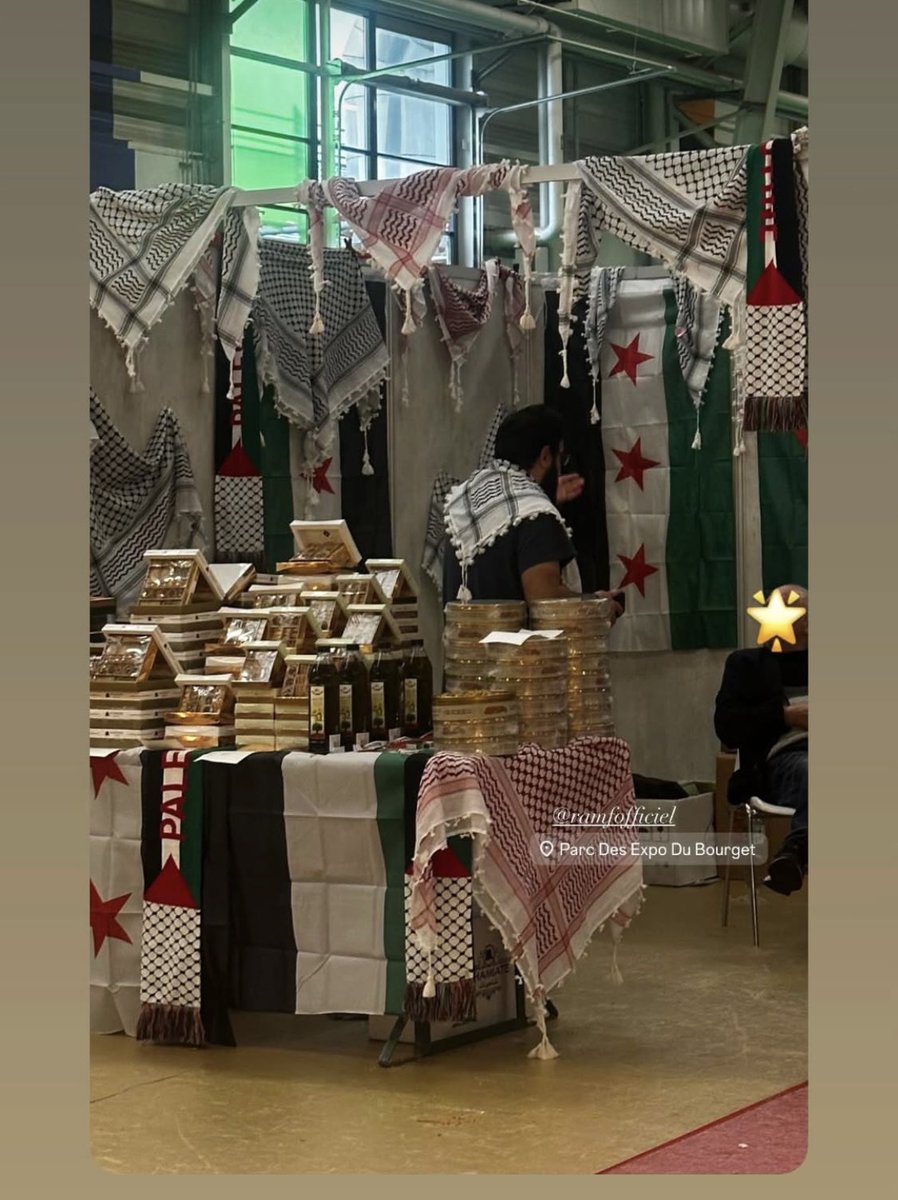 camillebreer's tweet image. Scandale au salon des musulmans de France :
Cola de Palestine !!
Drapeaux palestiniens
Maquette de la mosquée d’Al-Aqsa, le Kotel est purement effacé et Israël n’existe pas, documentaire comment porter le voile en entreprise ! C’est en France c’est légal c’est maintenant #salon