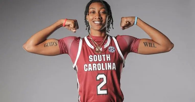 Caroline tweet media