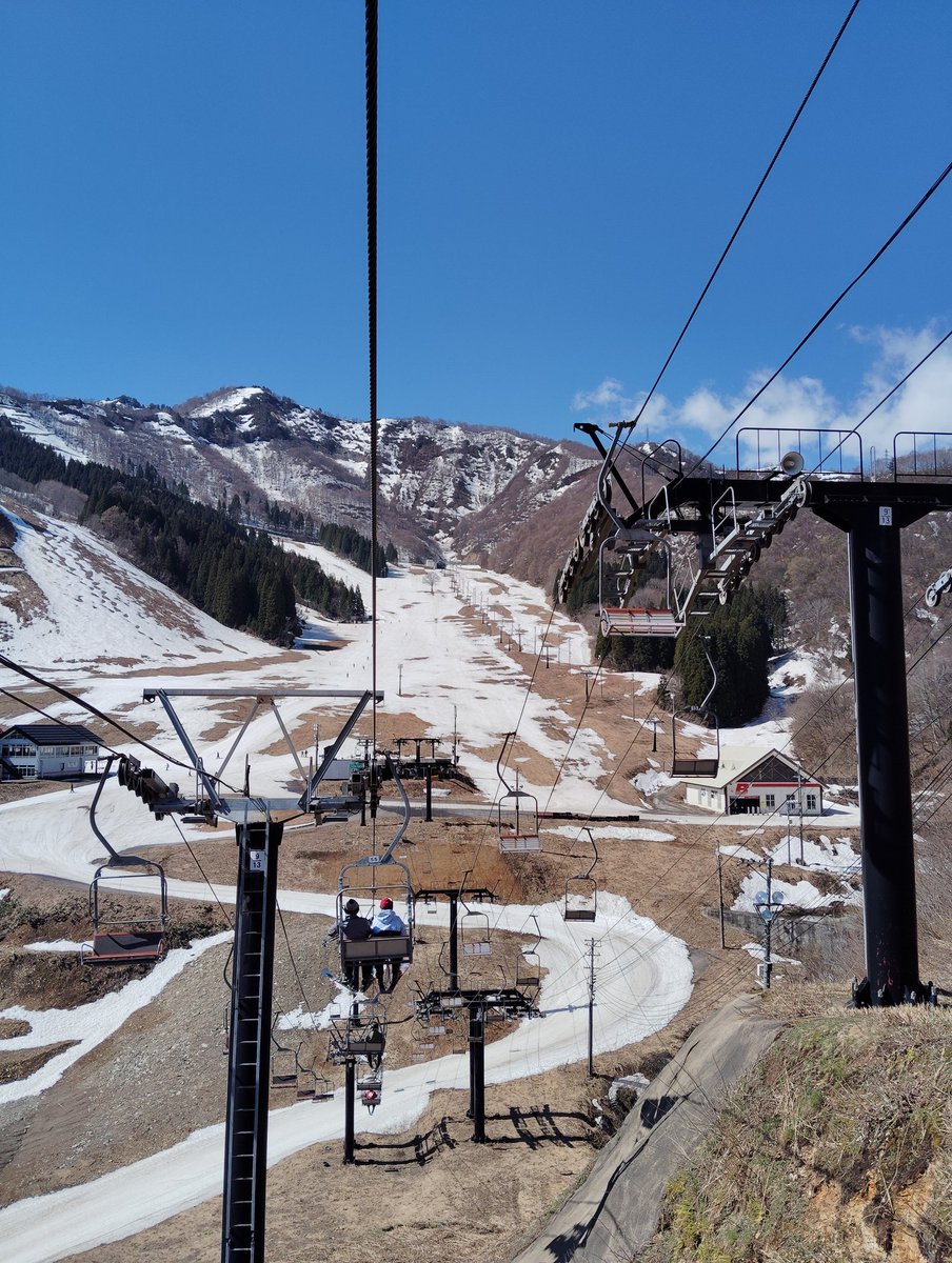 思った以上に神立雪がない。滑り納めかな