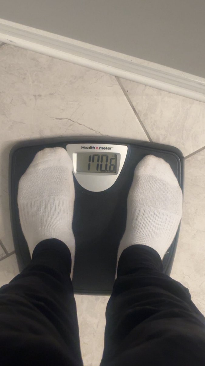 KaiBlackshear's tweet photo. Started last Season at 160.2 last season Running the ball
Sitting a 169.5lb - 170 !!
 Keeping my head down and keep working 🤞🏾 https://t.co/o8EJAjHXj4