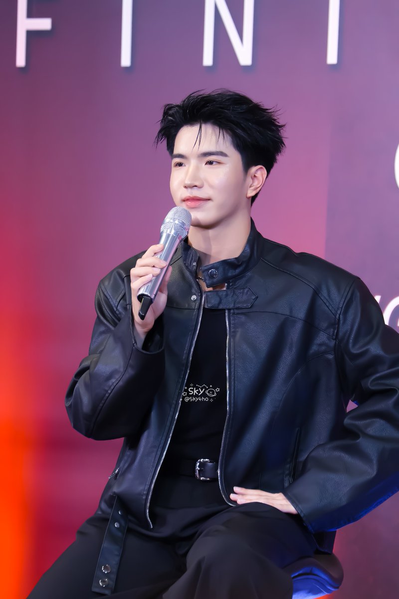 𝙎𝙠𝙮.ᵕ̈ 🌌 ft. รอซื้อของแบรนด์รอน tweet media