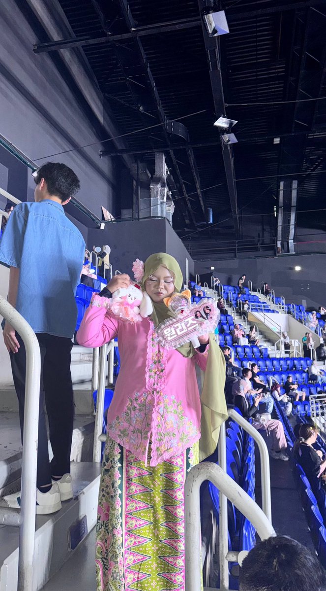 nini˚₊‧ 𐙚 ‧₊˚ ⋅ | liz lover 🇲🇾 tweet media