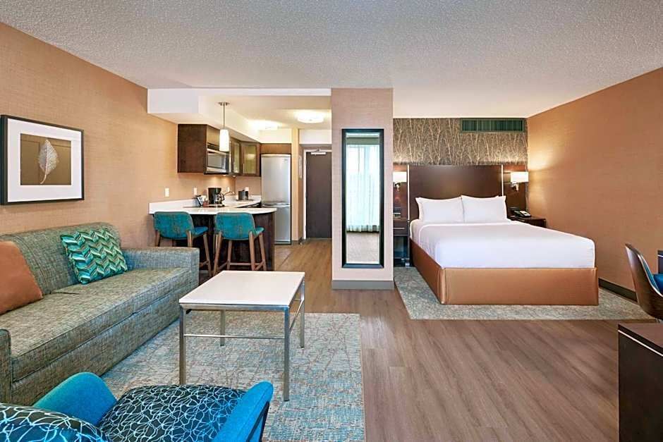 StayVancouverHotels tweet media
