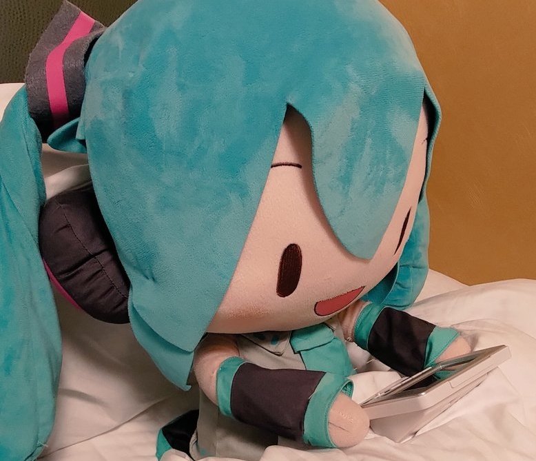 ミラァ tweet media