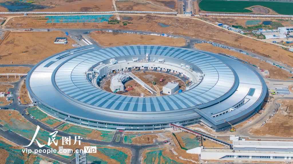 niliuguangnian's tweet image. 4月4日，合肥长丰县先进光源项目加快建设，将建成国际先进同步辐射装置助力科研。
On April 4, Hefei's Changfeng County accelerated its advanced light source project, aiming to build a world-class synchrotron radiation #Synchrotron