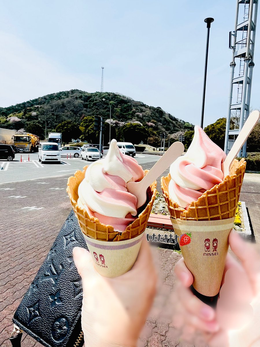 𝕂 🍓❄♡٩(*ˊᗜˋ)۶٩(ˊᗜˋ*)۶♡ tweet media