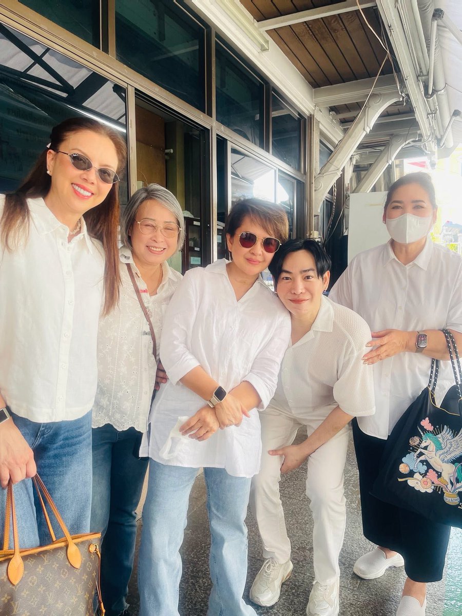 น๋ม “เราขอลอกหน่อย” tweet media