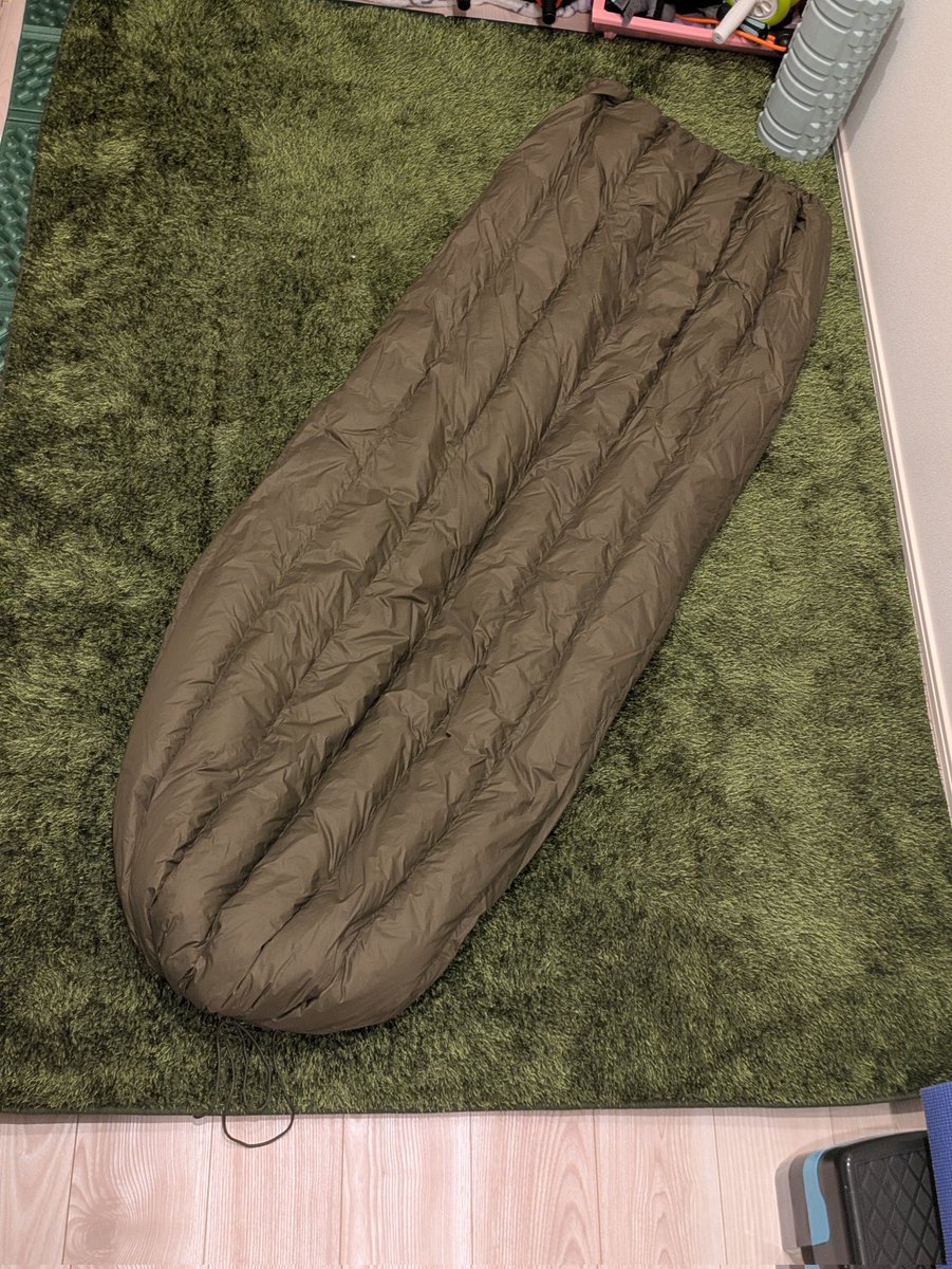 wanicamera's tweet photo. メイン寝袋
NANGA AURORA 750STD
スパニッシュダックダウン (650FP)
ダウン量750g　重量1490g
快適-6℃下限-14℃

WIND HARD　Twilight
ダックダウン（800FP）
ダウン量350g　重量509g
快適0℃下限-22℃

ATEPA ダウンキルト
ホワイトダックダウン（600FP）ダウン量200g　重量480g https://t.co/opX2bl5rSc