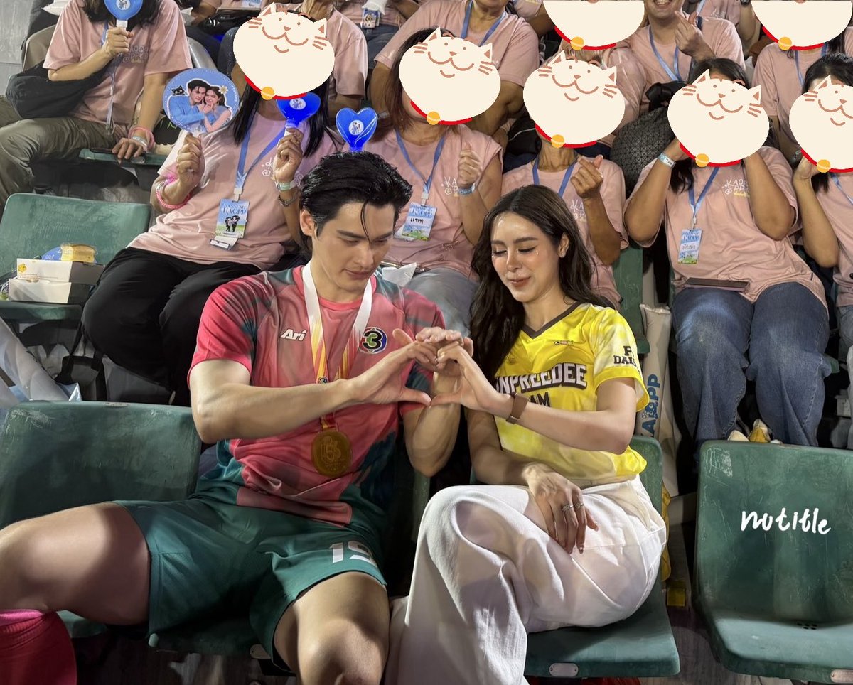 ✦AVA✦ tweet media