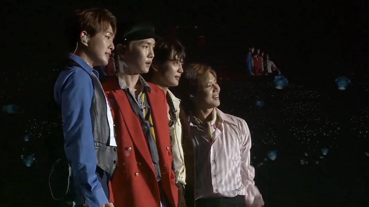 𝑽𝒊𝒏 🐰🦊 SHINee's back💎 tweet media