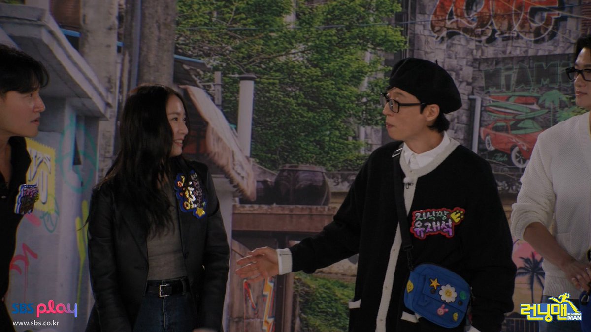 𝙨𝙤𝙡𝙞𝙩𝙖𝙧𝙮 𝙗𝙮 𝙠𝙧𝙮𝙨𝙩𝙖𝙡 tweet media