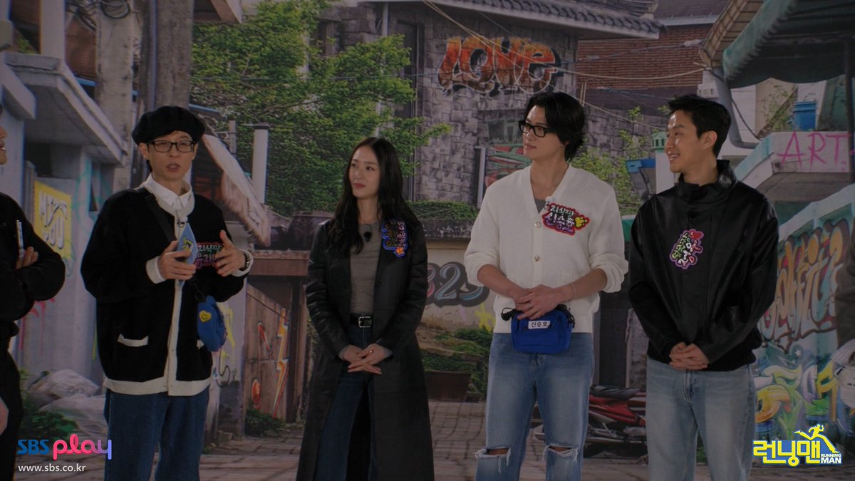 𝙨𝙤𝙡𝙞𝙩𝙖𝙧𝙮 𝙗𝙮 𝙠𝙧𝙮𝙨𝙩𝙖𝙡 tweet media