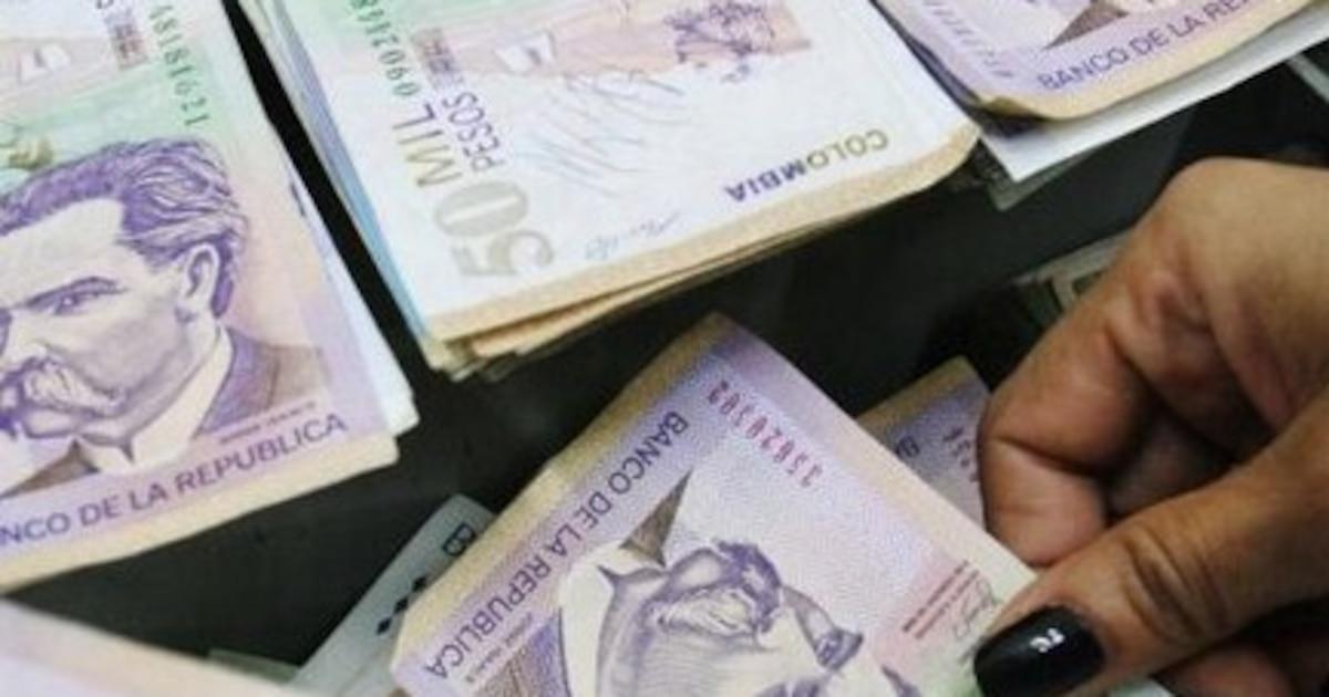 Discusión entre Gustavo Petro y economista demostró por qué están tan altas las tasas de interés en Colombia: “Mayorías de Duque” infobae.com/colombia/2026/…