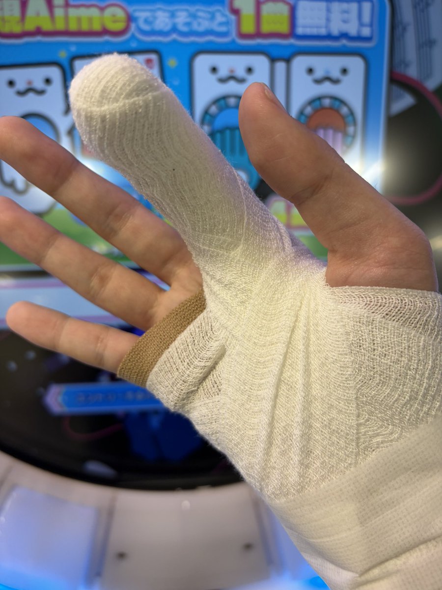 やまおかみ tweet media