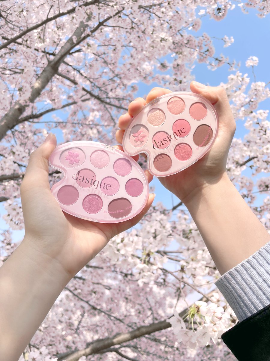 dasiquekr's tweet image. 난 진짜 몰.랐.어.
주말이 벚꽃의 마지막 모습이라는 것을...! ∑(O_O；)

지기가 아쉬운 마음을 담아 깜짝 이벤트 진행합니다!!

#event

팔로우하고 #맘찍+#리트윗+#댓글(기대평) 남겨주시면

-섀도우 팔레트 30 체리블라썸
-섀도우 팔레트 31 러브블라썸
-섀도우 팔레트 37 스윗 블라썸

을