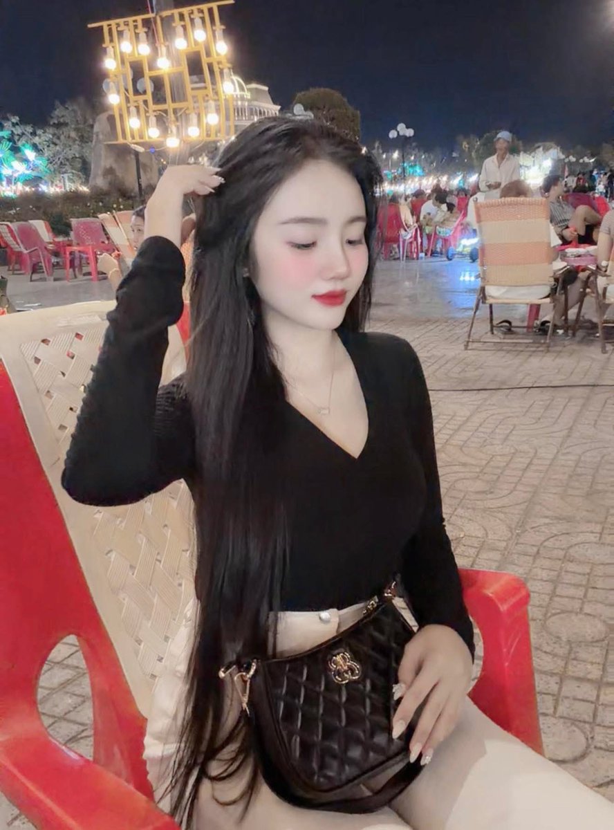 Huyền Trân tweet media