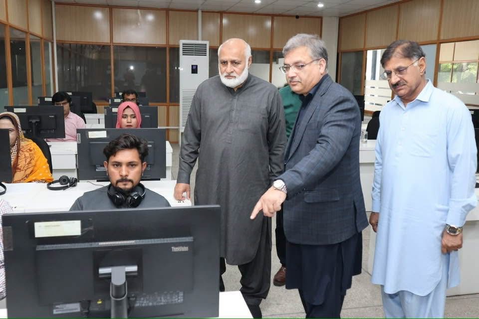 HEC Pakistan tweet media