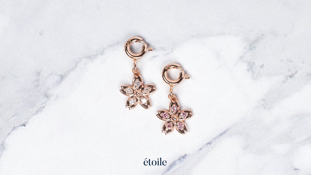 etoilestellar's tweet photo. 🌸벚꽃 미니 펜던트🌸

• 14k(옐로우골드/로즈골드/화이트골드 선택 가능)
• 고리 제외 약 9mm
• 랩 다이아몬드(화이트/핑크)

420,000₩

구입 문의는 오픈카톡 또는 DM💌 https://t.co/Wm830cow75